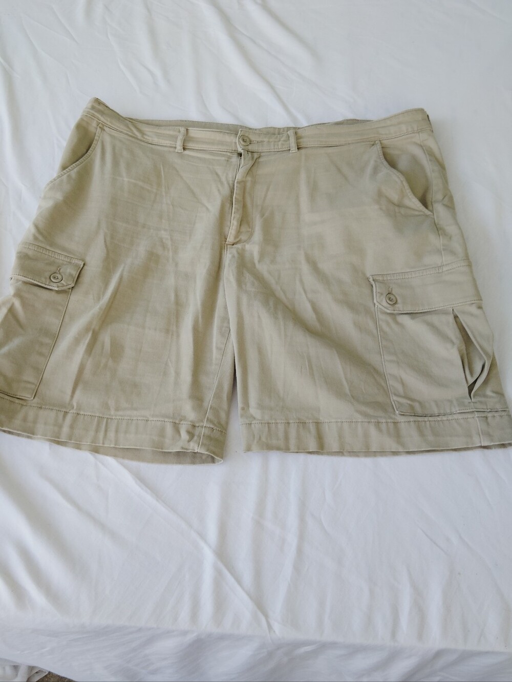 St. John's Bay men's Tan Cargo Shorts. 42